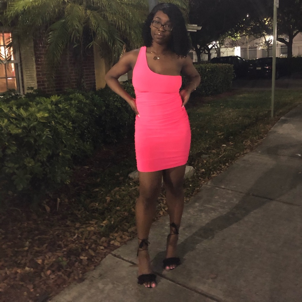 PrettyLittleThing💕